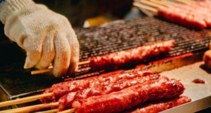Zwiebel-Saitan-Wurst
