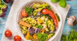 Veganer Gemüseeintopf im Topf